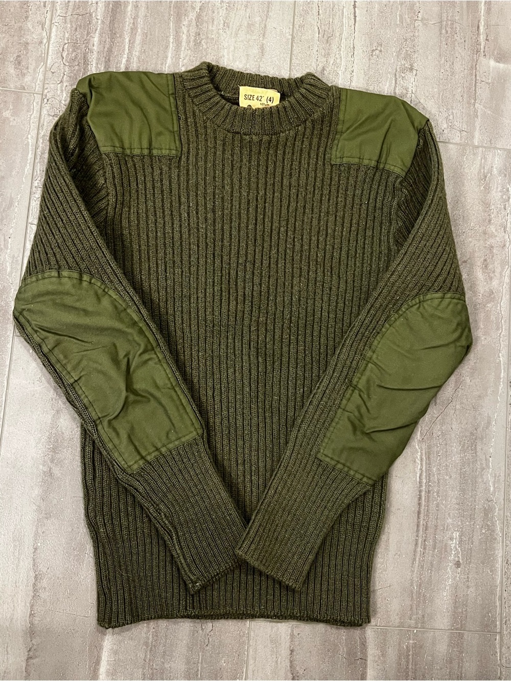 Vintage Olive Green 100% Wool Ribbed Kniit Commando Sweater Sz 42